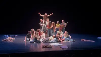 25 lycéens millavois interprètent Croisades, une fresque poétique sur la guerre