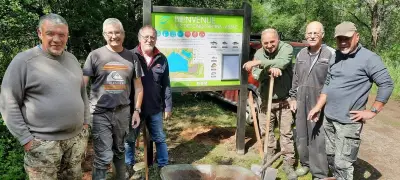Abzac : pose de panneaux pédagogiques au lac des Cinq Chemins