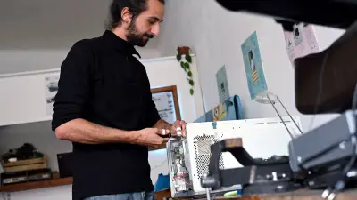 Anduze : une association répare le petit électroménager et crée du lien social