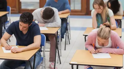 Bac 2025 : le plus jeune candidat avait 8 ans, un âge plancher envisagé