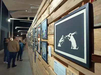 Banksy attire les foules à Coulounieix-Chamiers avec 10 000 visiteurs