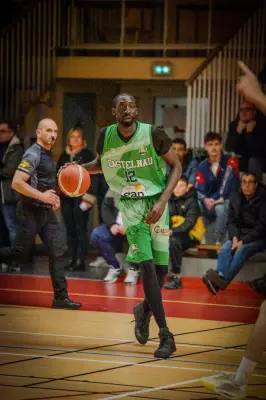 Basket : Castelnau s'incline face à un Rémi Lesca exceptionnel