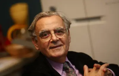 Bernard Pivot : hommage en images à une légende des lettres françaises