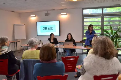 Café associatif à la MDA : les outils de communication municipaux présentés