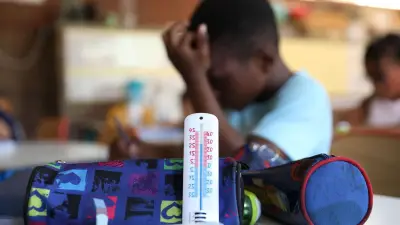Canicule : les écoles françaises s'adaptent avec des solutions de fortune