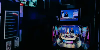 Chez Les Républicains, on s'assure que la France est à droite