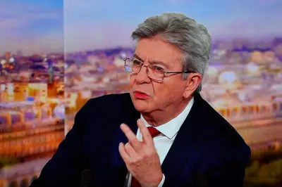Comme de Gaulle, Sarkozy ou Fillon : il faut que quelqu'un aide Mélenchon