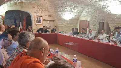 Conseil municipal tendu à Saint-Brès : sept commissions validées