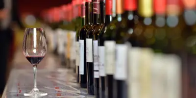 Consommation mondiale de vin en chute libre en 2025, un record depuis 1957