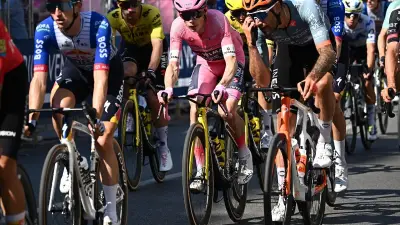 Coup de tête au Giro : Zanoncello exclu après un geste dangereux