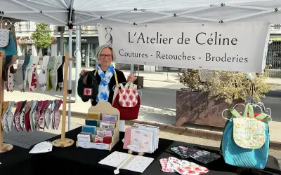 Couturière écoresponsable sur le marché de Casteljaloux