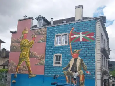 D'Agglomération Argentin à Artiste : Agustín Pelaez Peint une Fresque à Mauléon