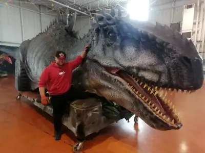 Dinosaures animatroniques à Agen : entre terreur et câlins