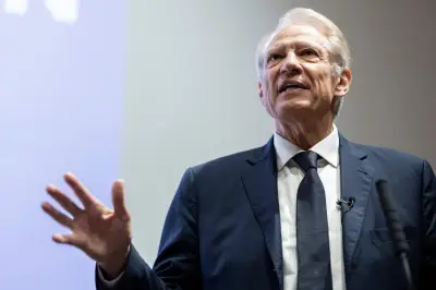 Dominique de Villepin visé par une enquête du parquet financier pour des statuettes