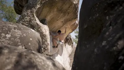 Escalade à Fontainebleau : l'impact environnemental des grimpeurs inquiète