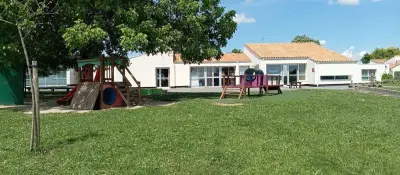 Fermeture d'une classe à l'école maternelle Henri-Matisse de Tonnay-Boutonne