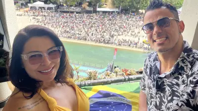 Fise 2026 : Marco et Luciana profitent du spectacle depuis leur balcon au 9e étage à Montpellier
