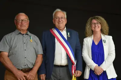 Hautefort honore trois citoyens engagés lors de la plantation du mai
