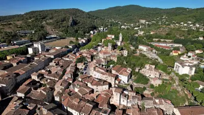 Il embrasse de force sa voisine de 12 ans : 24 mois de prison dont 18 avec sursis