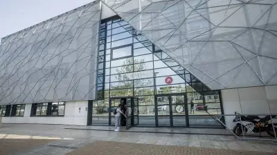 IUT de Béziers annule la conférence du journaliste controversé Régis Le Sommier