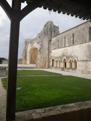 Journée d'étude sur l'art roman et gothique à l'abbaye de Trizay le 30 mai