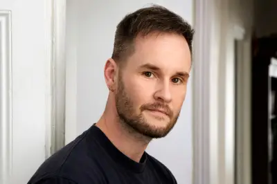 Julien Dufresne-Lamy raconte sa mère dans un roman bouleversant à Hyères