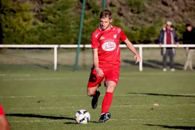 La Brède FC vise la victoire face à Anglet B pour espérer la montée