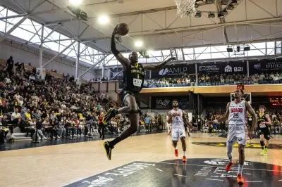 La Rochelle arrache son billet pour les play-in dans une soirée d'adieux émouvante