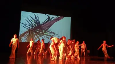 À Langon, des collégiens et lycéens créent un spectacle mêlant théâtre et danse