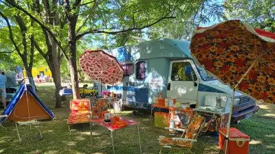 Le plus grand rétro camping de France à Saint-Paulet-de-Caisson