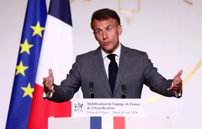 Électrification : Macron réunit les grands secteurs pour réduire la dépendance au pétrole
