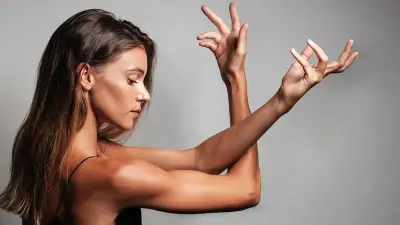 Les coulisses du cabaret dévoilées au Théâtre agathois avec Jade Courtial