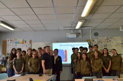 Les Gueules cassées sensibilisent les collégiens à leur mission
