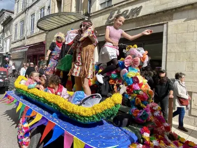Marmande : défilé fleuri et cavalcade réussie pour le comité des fêtes