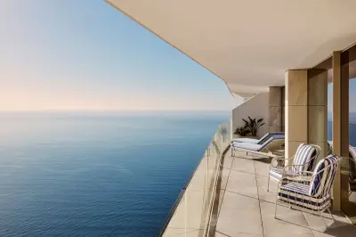 Maybourne Riviera : l'hôtel suspendu au-dessus de la Méditerranée