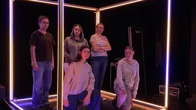 À Montpellier, un cube métallique intrigue les habitants de la Mosson
