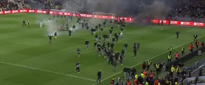 Nantes-Toulouse arrêté : envahissement de terrain et chaos à la Beaujoire