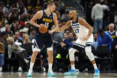 NBA : Minnesota élimine Denver et défie Wembanyama au deuxième tour