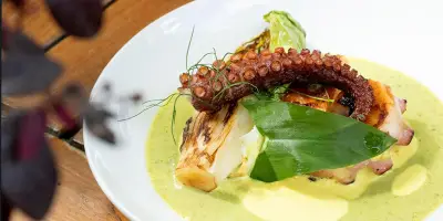 À Paris, L’Entrepôt mêle cinéma et gastronomie dans un lieu unique