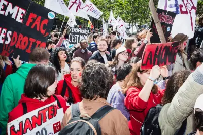 Paris : manif contre la hausse des frais pour étudiants hors UE