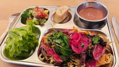 À Paris, une ex de Top Chef ressuscite la cantine chic et abordable