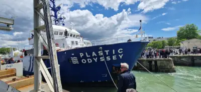 Plastic Odyssey quitte La Rochelle pour Nantes après une escale réussie