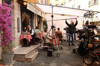 Pourquoi la Côte d’Azur est devenue un studio à ciel ouvert pour les tournages