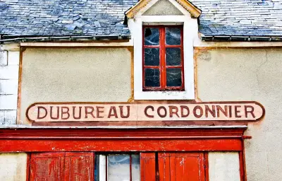 Pourquoi les cordonniers font aussi des clés ? L'histoire d'une diversification