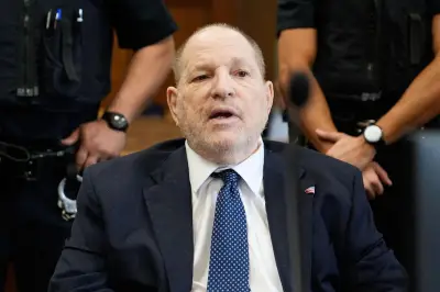 Procès Harvey Weinstein à New York déclaré nul faute de verdict