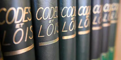 Record de normes : 366 999 articles, 48,8 millions de mots