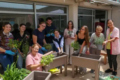 Rencontre intergénérationnelle à Saint-Raphaël : jeunes et aînés unis