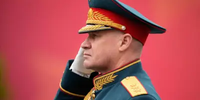 Russie : défilé du 9 mai 1945 sans matériel militaire