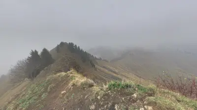Savoie : un randonneur de 60 ans meurt après une chute de 300 mètres