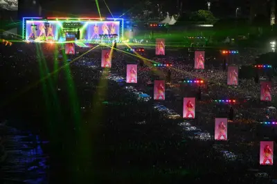 Shakira rassemble 2 millions de fans sur la plage de Copacabana à Rio